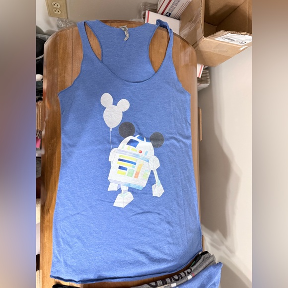 Disney Star Wars R2-D2 inspired tank - Picture 1 of 1